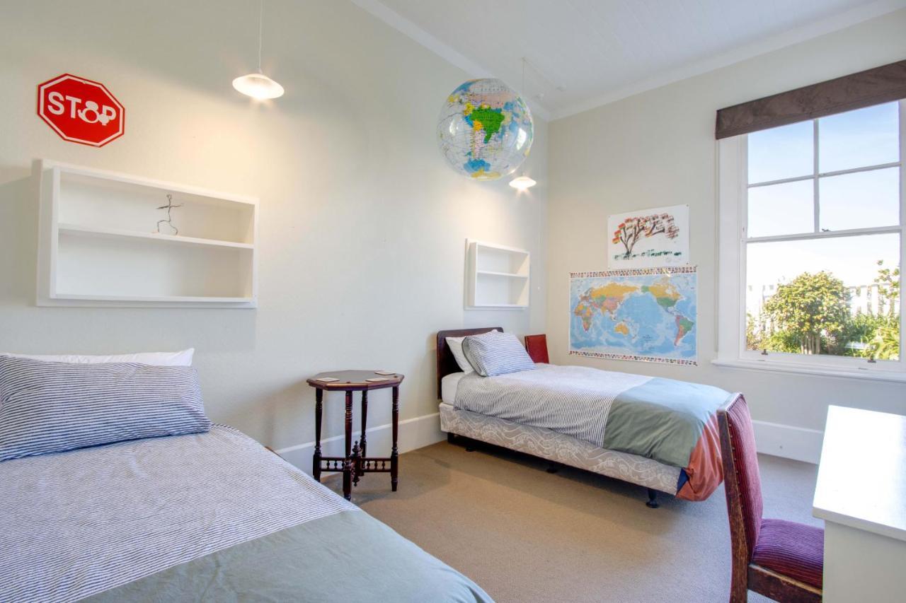 The Verandah - * Napier
